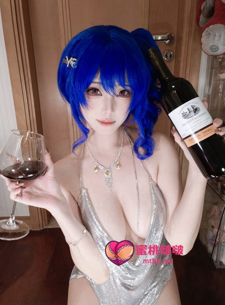 蜜汁猫裘 NO.123 碧蓝航线 圣路易斯礼服自拍 [16P1V-1.23GB]<badge>VIP</badge>-蜜桃啵啵