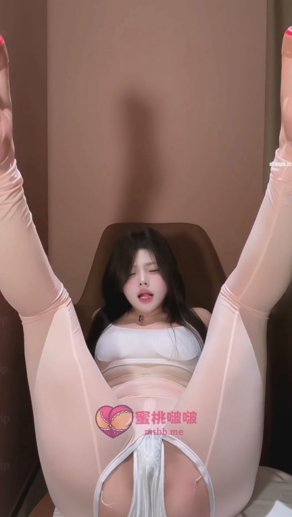 【自】抖音-小樱suny-付费定制 高颜美乳肥臀女神 情趣骚叫福利 [18V-393MB]-蜜桃啵啵
